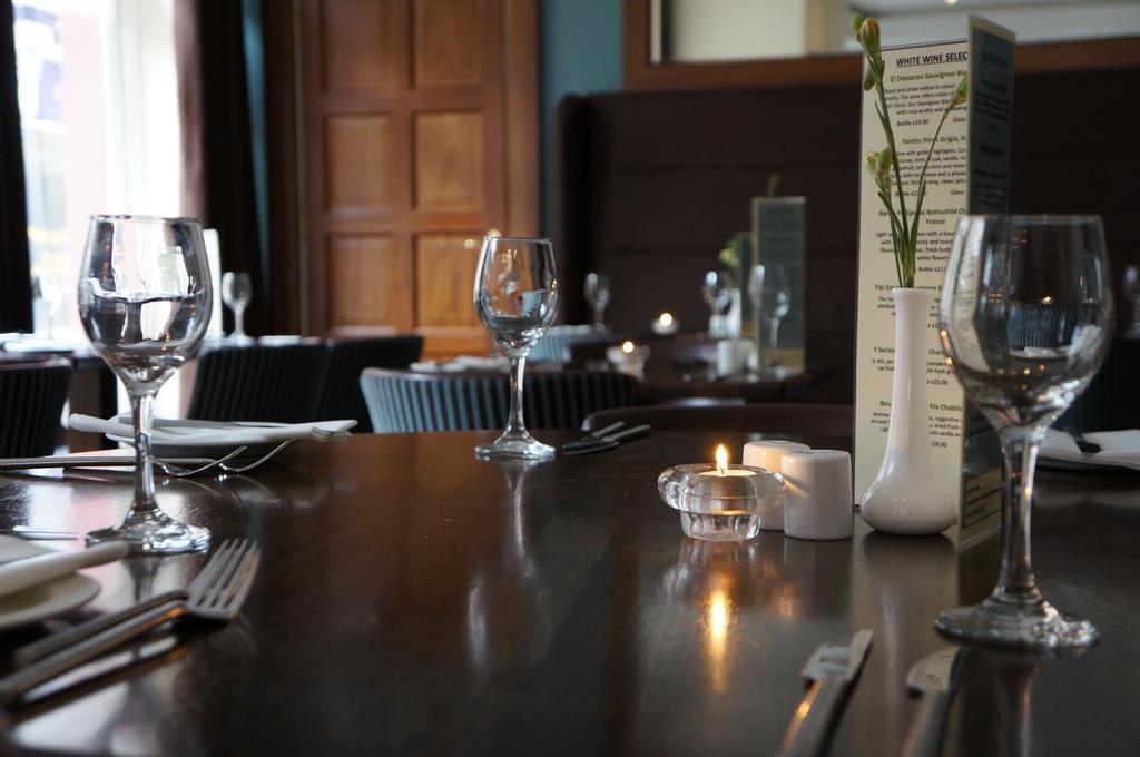 Jacksons Restaurant And Accommodation روسكومون المظهر الخارجي الصورة
