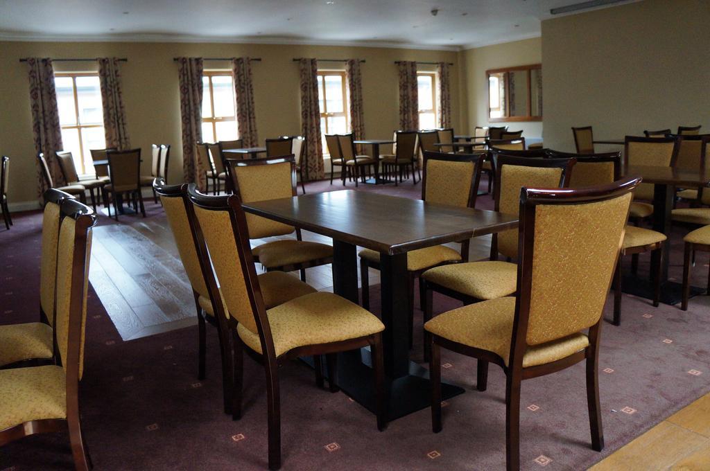 Jacksons Restaurant And Accommodation روسكومون المظهر الخارجي الصورة