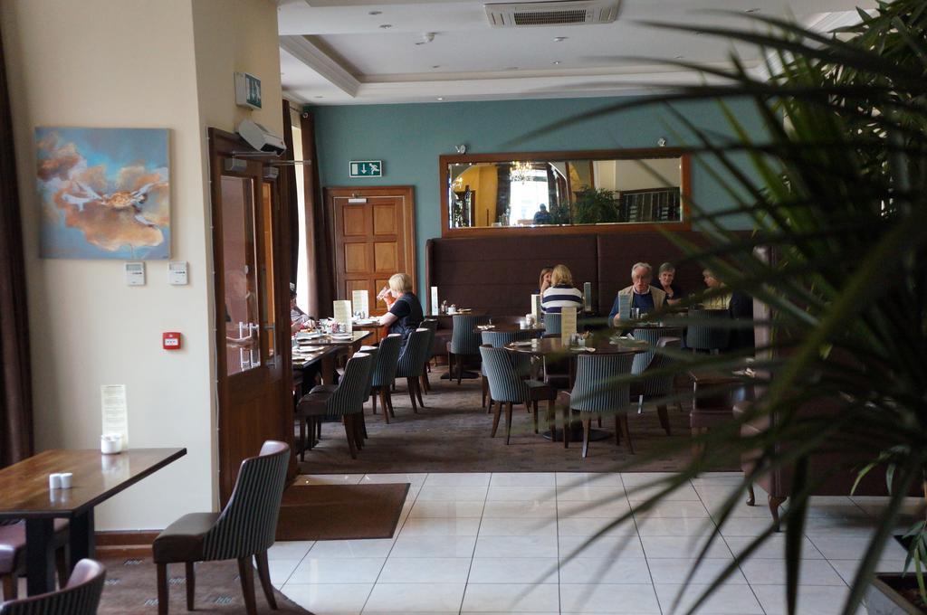Jacksons Restaurant And Accommodation روسكومون المظهر الخارجي الصورة